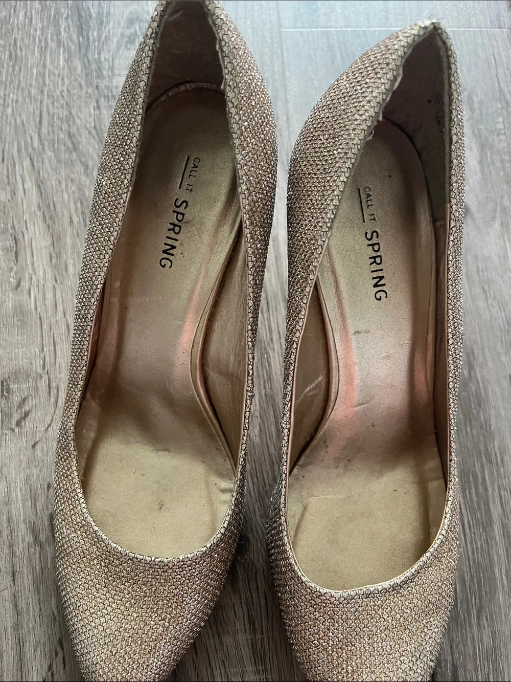 Women's Pointed Toe Glitter Heels in Rose Gold